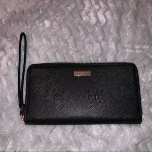 Black Kate Spade ♠️ Wristlet